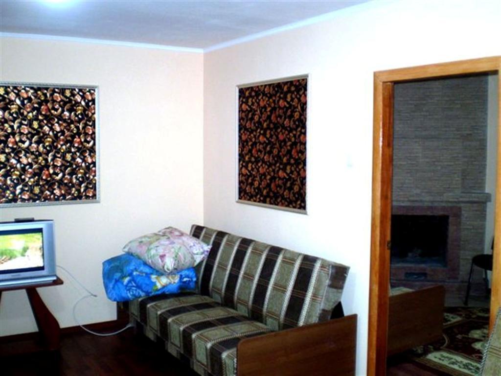 "City Center Chkalov-Sadovaya: Two-Story Wi-Fi House" Mykolaiv Room photo